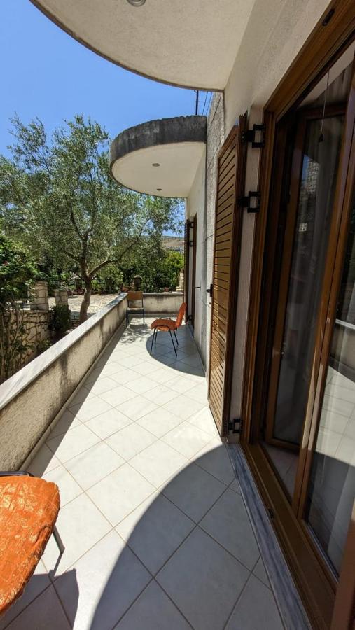 Hasani Apartments ساراندا المظهر الخارجي الصورة